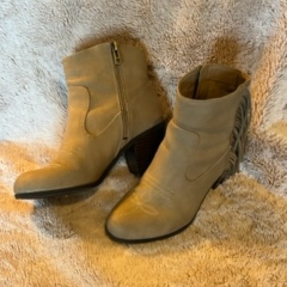 Sam & Libby Watson Fringe Women's Ankle Booties - Picture 4 of 5